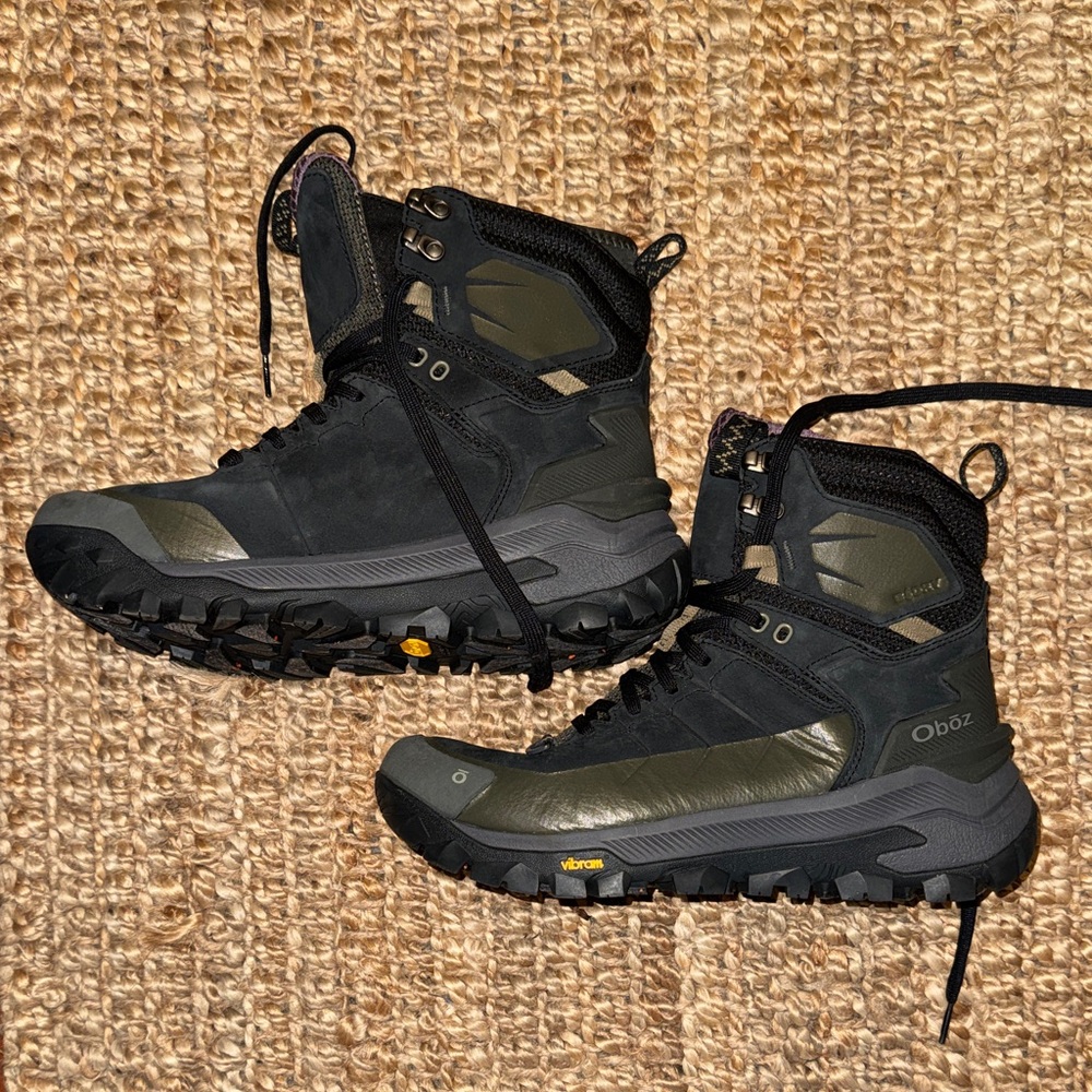 Oboz Men's Bangtail Mid Insulated B-DRY hiking boots in charcoal
